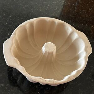 Pampered chef  Bundt Cake Pan - Neutral Baking Mold